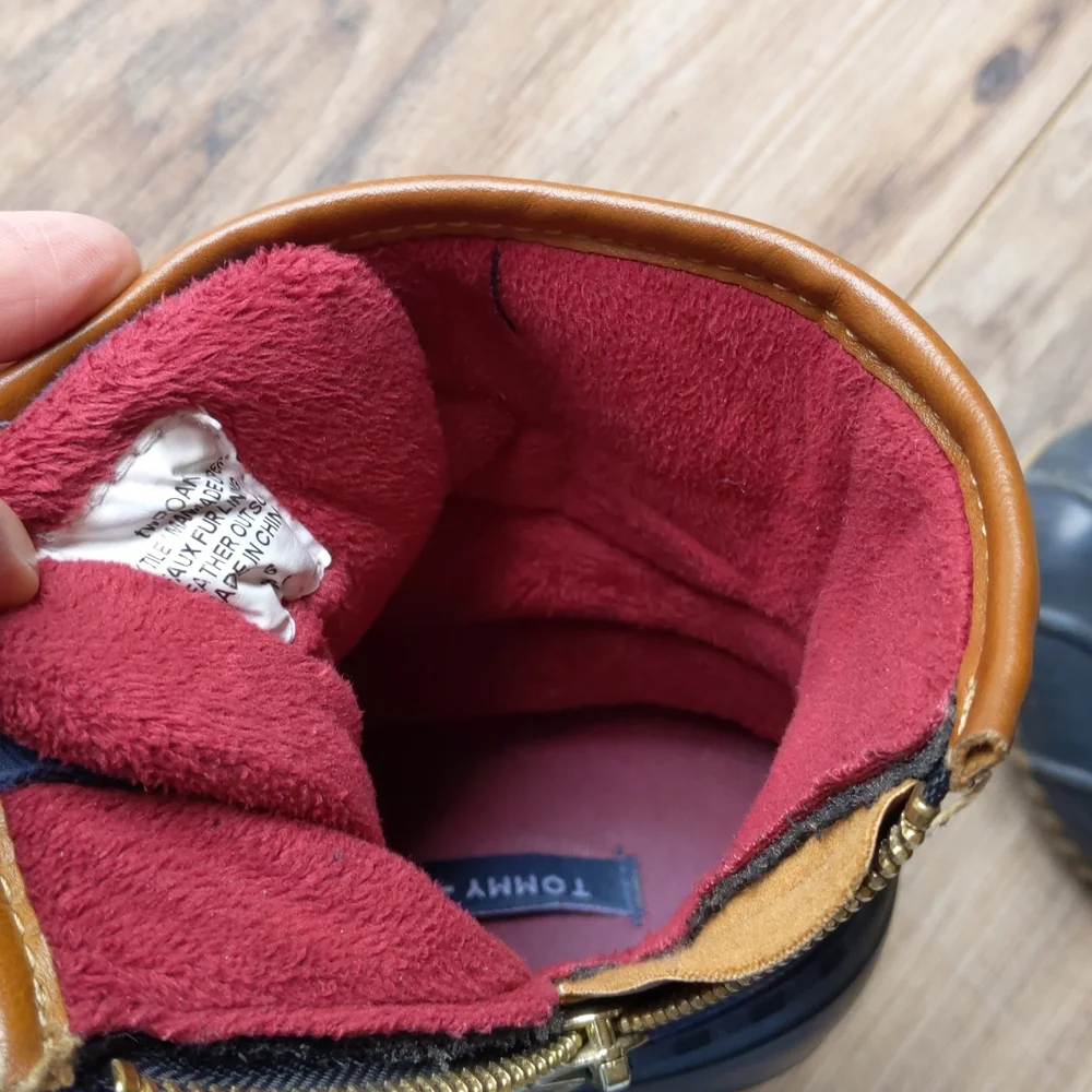 Tommy Hilfiger duck boots - Picture 8 of 11